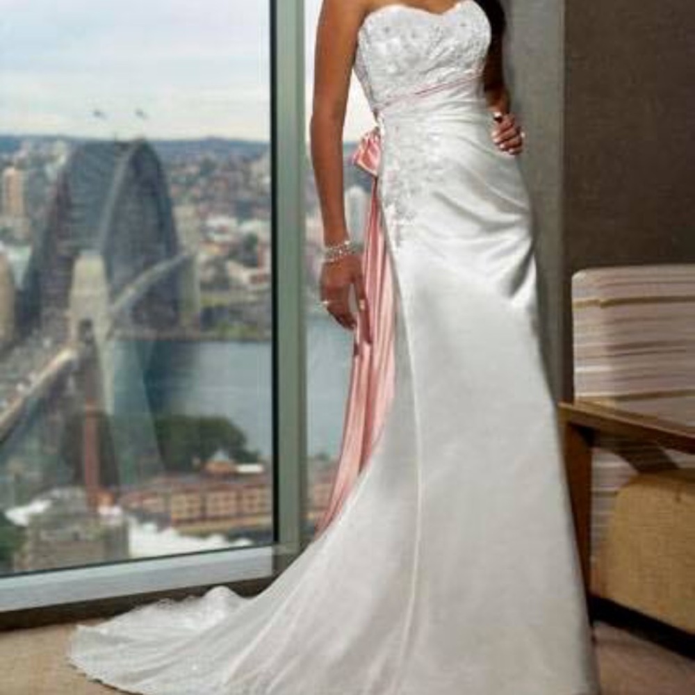 Maggie Sottero Gown, Size 10, NWT, Unaltered.